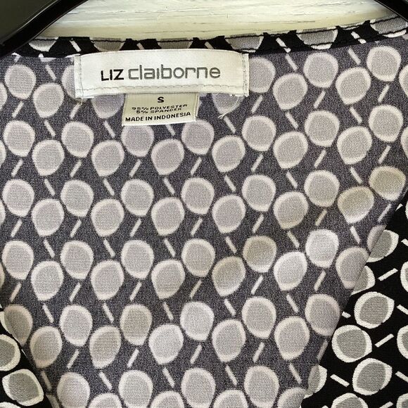 Liz Clairborne pullover top, small.  0222 - Picture 8 of 9